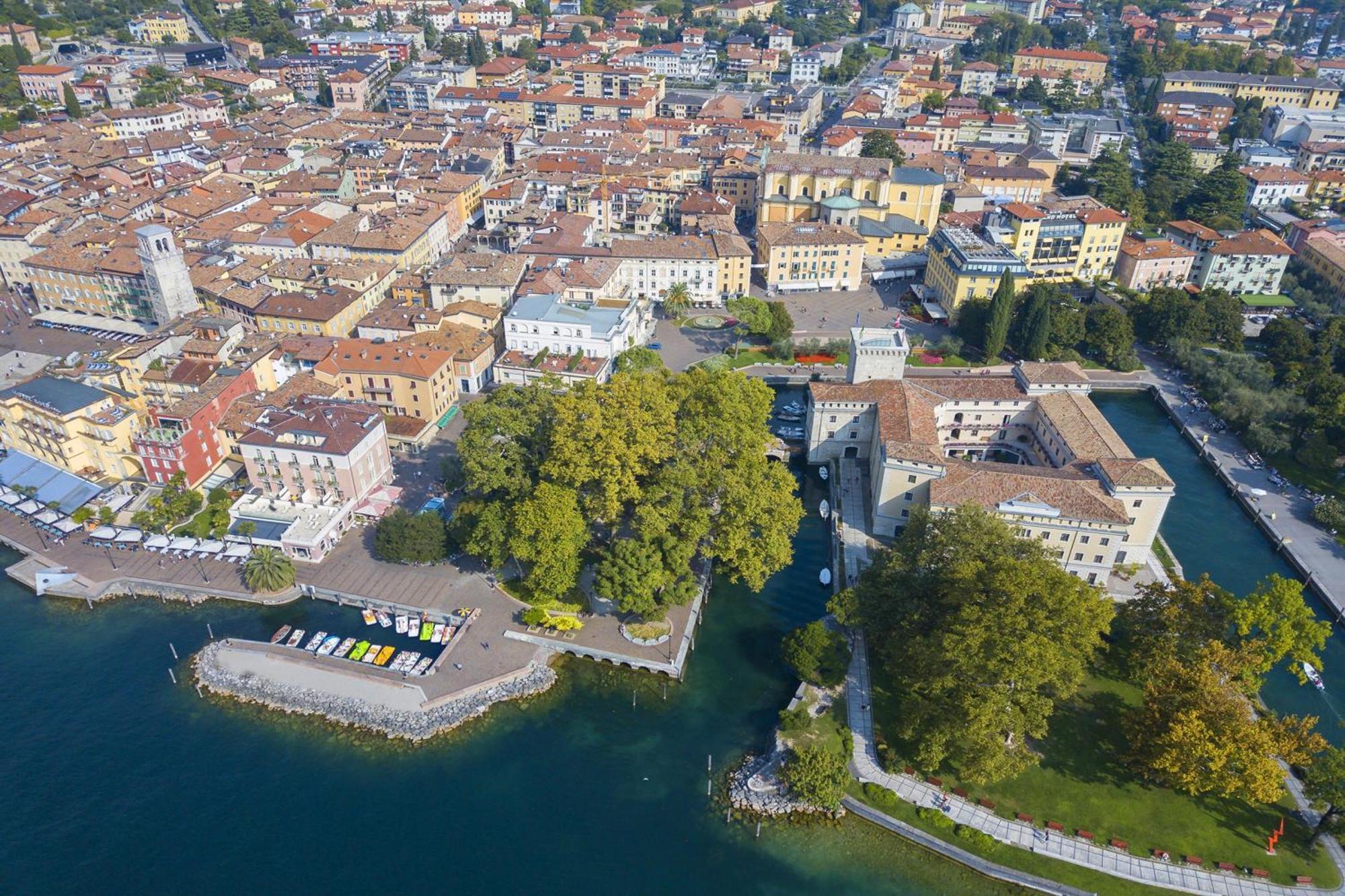 Casa Azzurra 150Mt From Lake - Happy Rentals Riva del Garda Exteriér fotografie