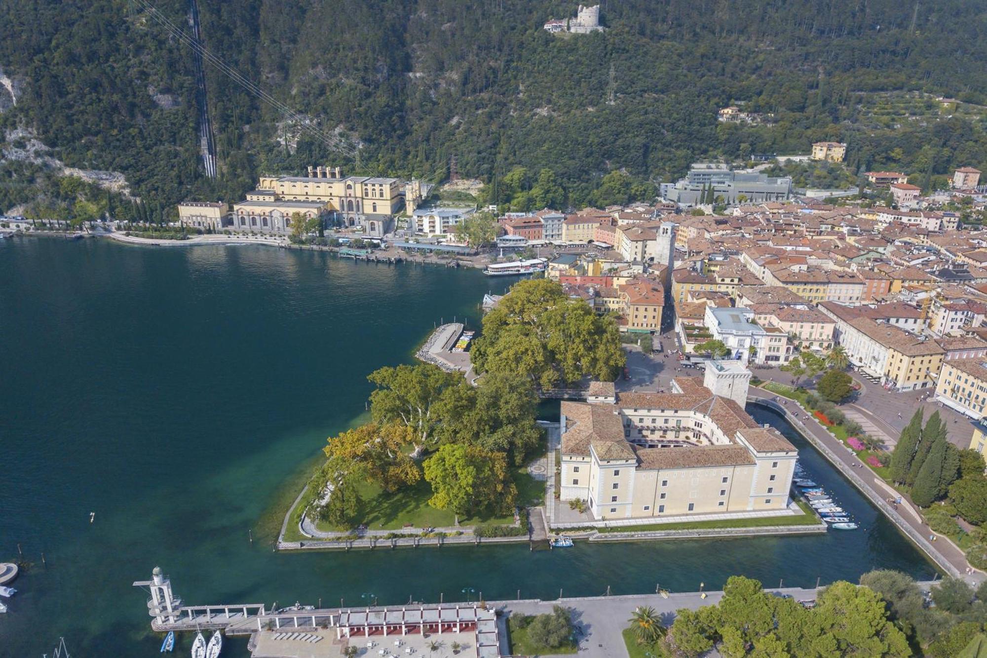 Casa Azzurra 150Mt From Lake - Happy Rentals Riva del Garda Exteriér fotografie